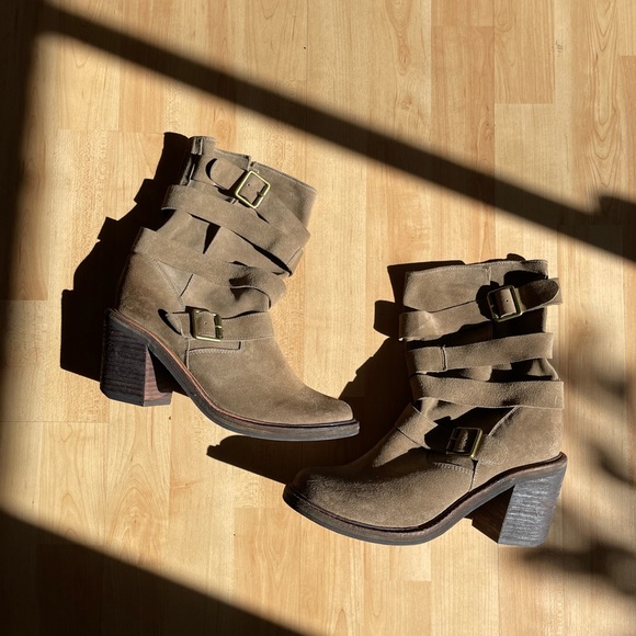 Brand New Jeffrey Campbell Mid Calf Booties - Picture 3 of 5